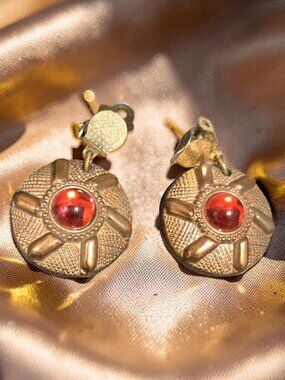 Vintage Gold and Red Clip -on Earrings~ Good condition